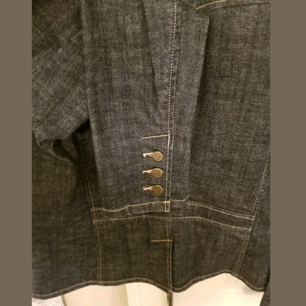 Eddie Bauer denim jacket - Picture 4 of 5